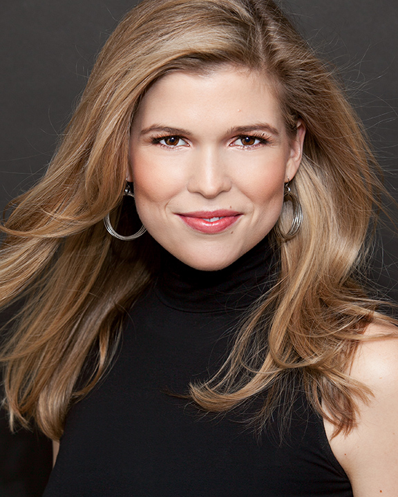 JULIA RAE SCHLUCTER Metropolitan Facebook | @juliarae623 Talent: Vocal Platform: Singing at the Top of My Lungs