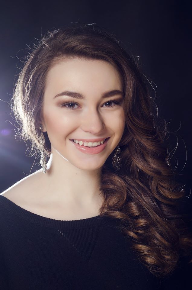 MARIVI HOWELL-ARZA Empire Star Facebook Talent: Vocal Platform: Lady Liberty's Lamp: Lighting the Way to the American Dream